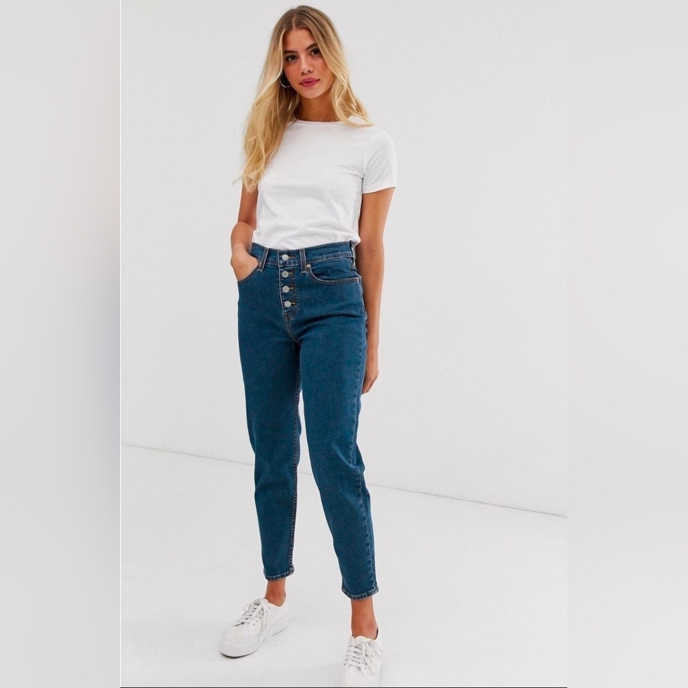 Levi's® Exposed Button Mom Jeans Sz 25